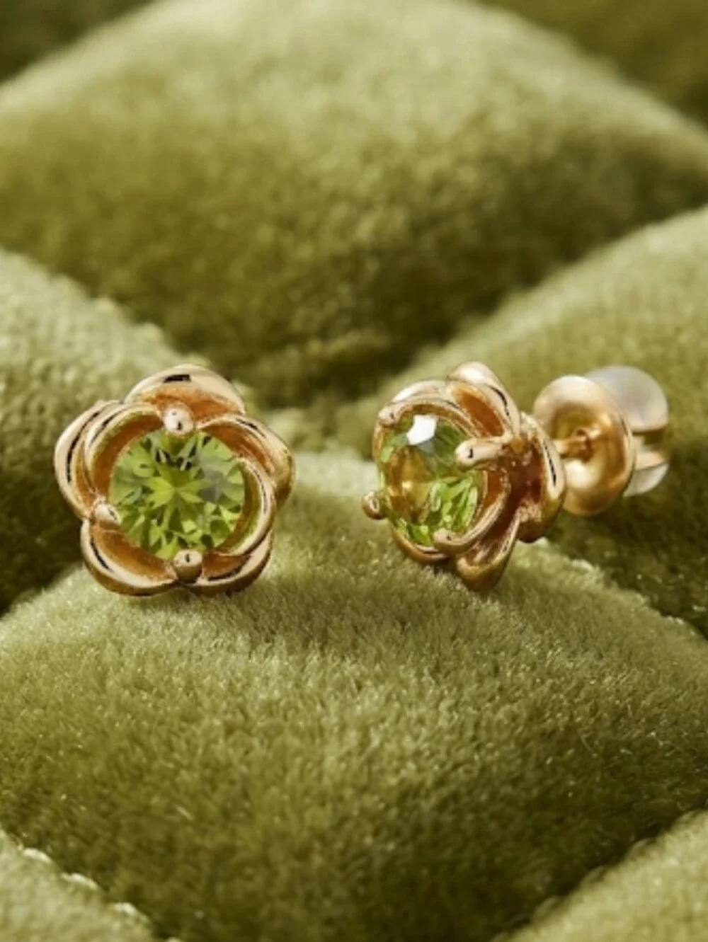 ✨ NWT 14K Gold & 925 Sterling Silver Real Peridot Rose Floral Stud Earrings ✨​